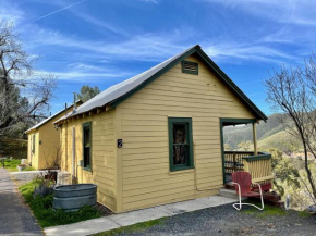 Priest Station Cafe & Cabins